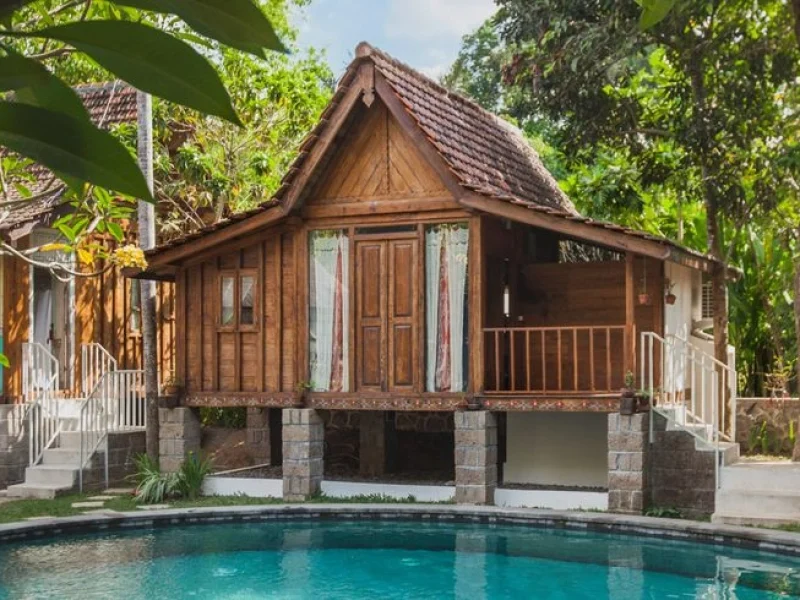 Mary Property Joglo and Wooden House 4