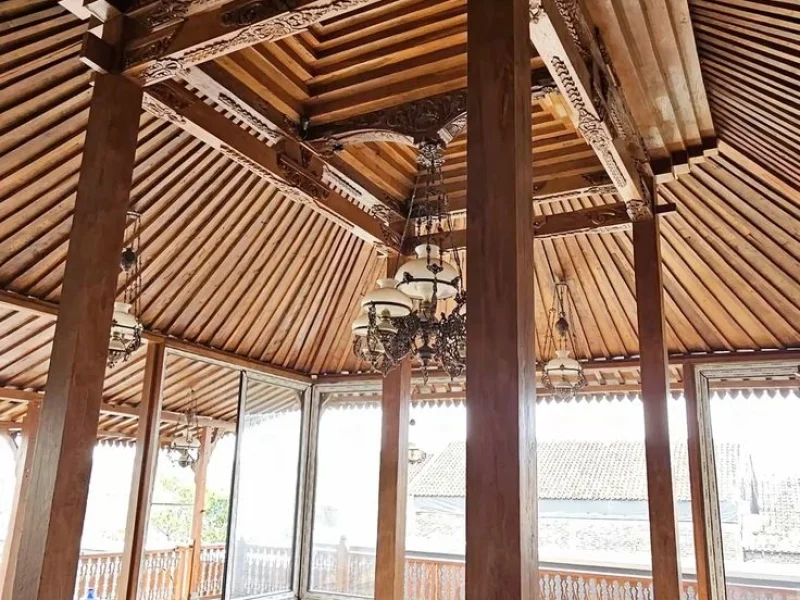 Mary Property Joglo and Wooden House 5