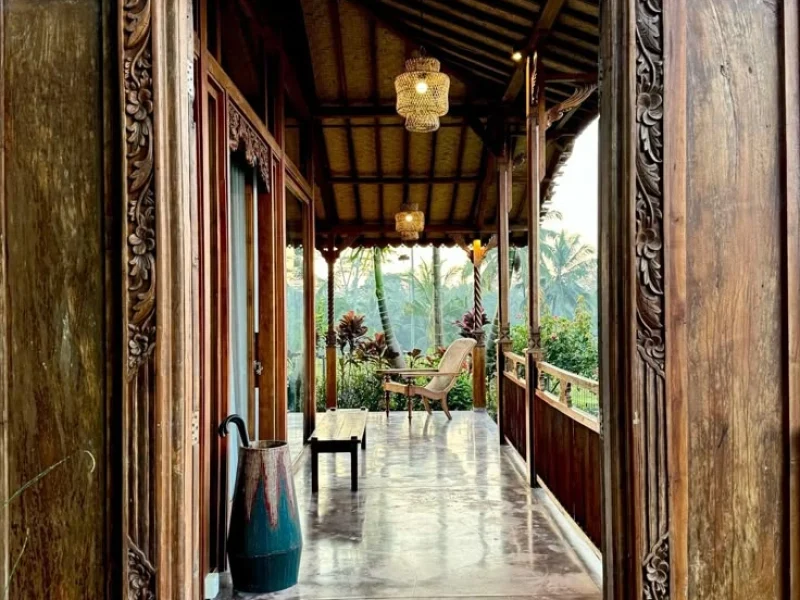 Mary Property Joglo and Wooden House 7